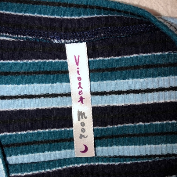 Blue Striped Crop Top - Picture 2 of 2